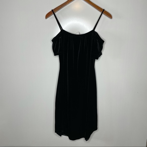 Eliza J Velvet Mini Dress HAS FLAWS - Picture 2 of 5